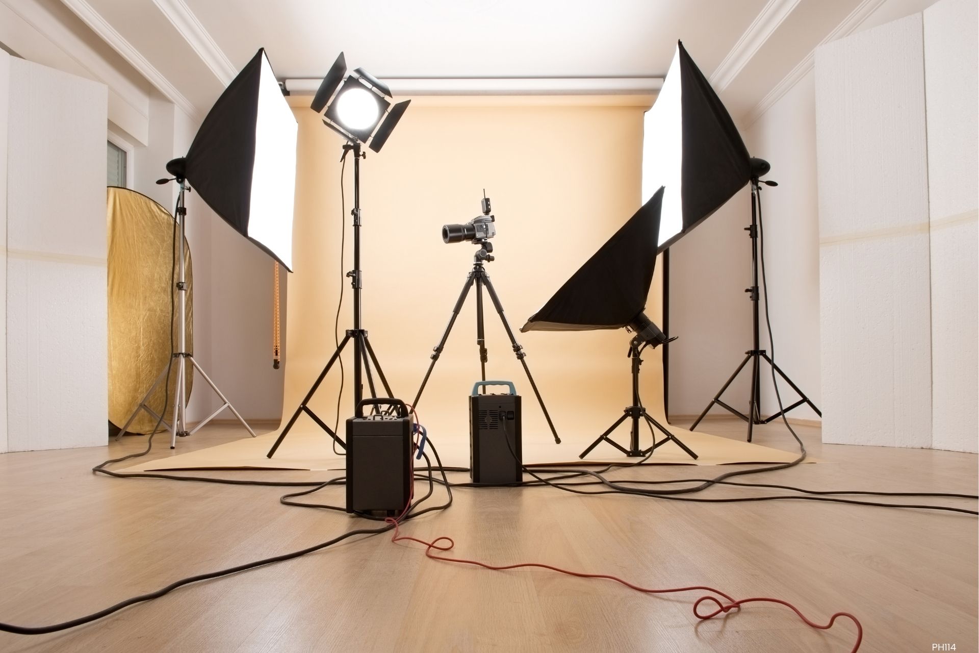 PH114 Camera Flash & Studio Lighting